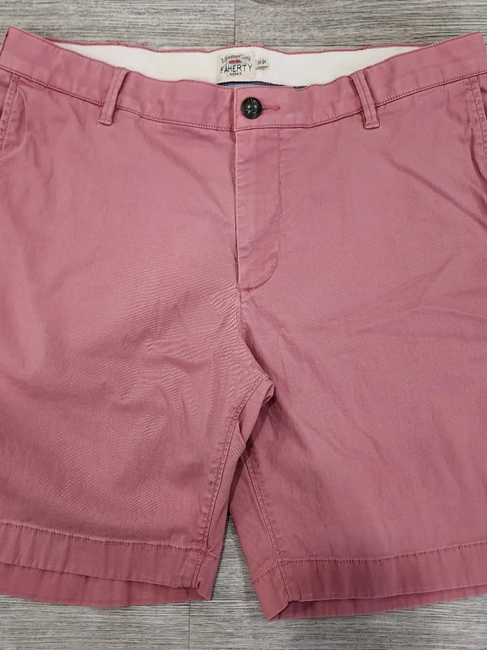 Faherty Chino Shorts Men's Size 35 Salmon Pink Casual Preppy Golf Outdoor